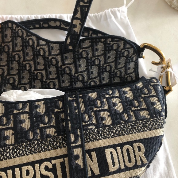 Dior Oblique Embroidered Saddle Bag - Picture 14 of 16